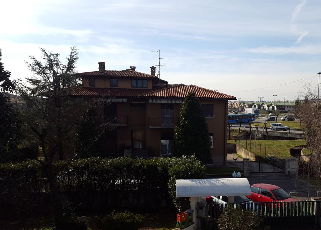 Guesthouse La Villa Zanica Luaran gambar