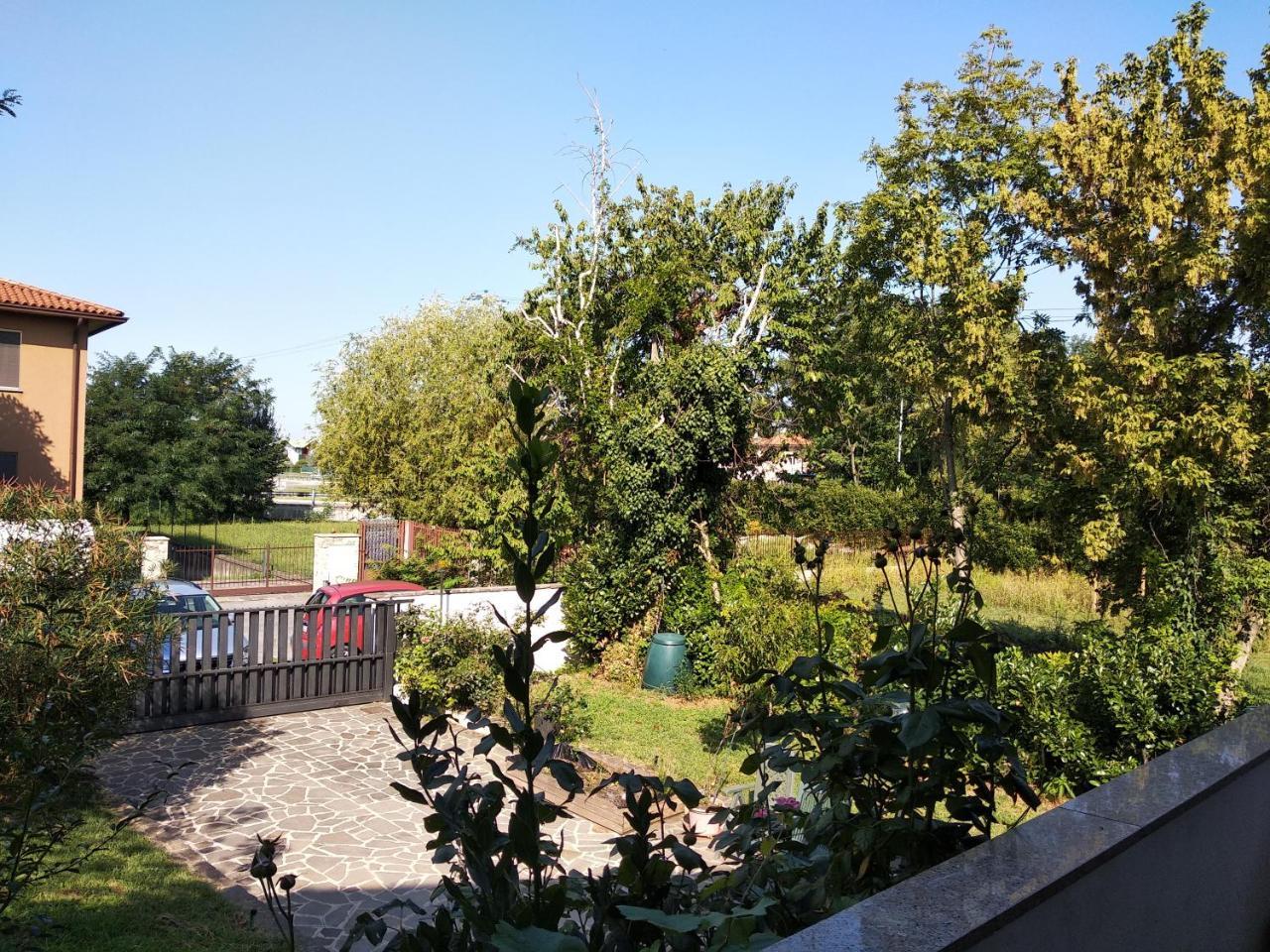 Guesthouse La Villa Zanica Luaran gambar